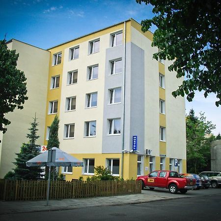 Hostel24 Bed&Breakfast Bydgoszcz Dış mekan fotoğraf