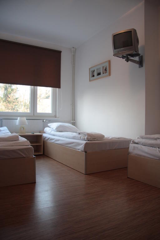 Hostel24 Bed&Breakfast Bydgoszcz Oda fotoğraf
