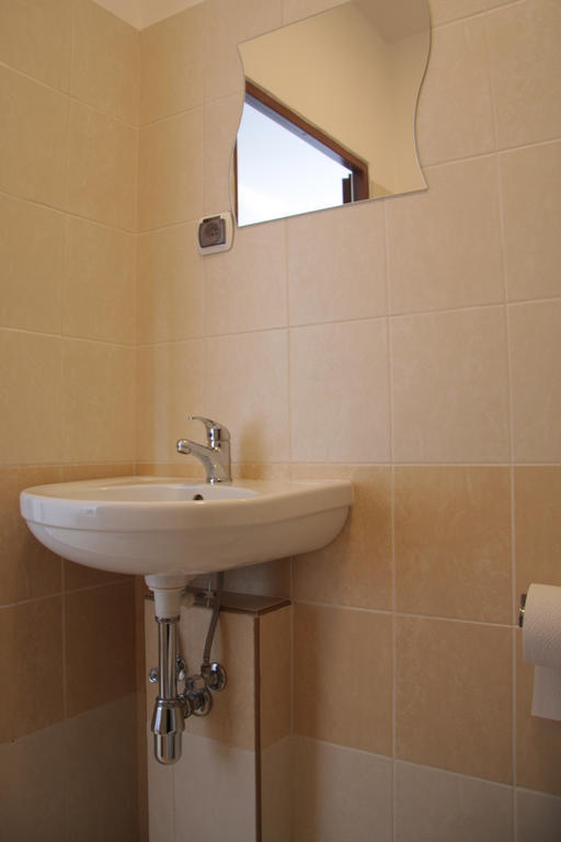 Hostel24 Bed&Breakfast Bydgoszcz Oda fotoğraf