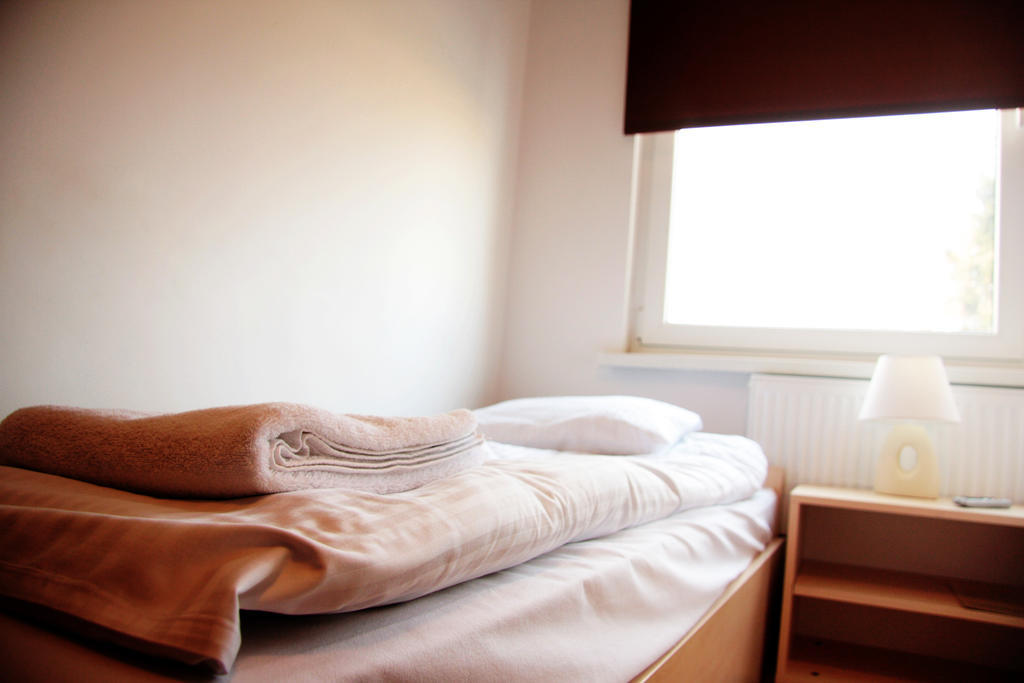 Hostel24 Bed&Breakfast Bydgoszcz Oda fotoğraf